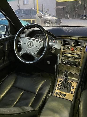 классика мото: Mercedes-Benz E-Class: 1998 г., 3.2 л, Автомат, Бензин, Седан — 9