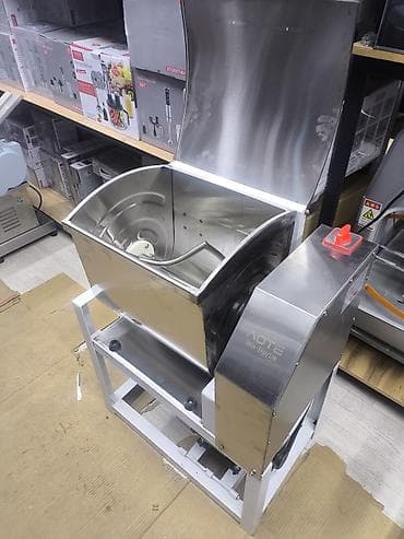 планитарный миксер: Промышленное оборудование для кухни/пекарни: 1) Горизонтальный — 1