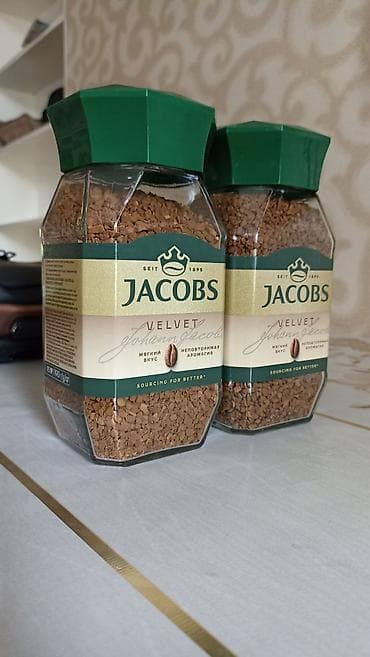 кофе капсулы: Две банки растворимого сублимированного кофе Jacobs Velvet. НЕ — 1