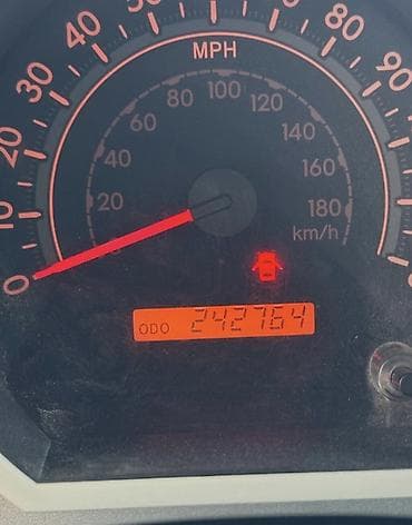 Toyota Sequoia: 2008 г., 5.7 л, Автомат, Бензин, Внедорожник — 9