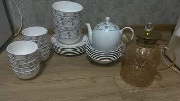 Чайный сервиз + стеклянный кувшин Состав набора на фото: - Чайник из