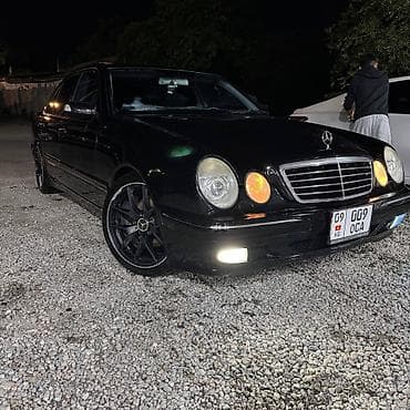 Mercedes-Benz E-Class: 2001 г., 4.3 л, Автомат, Бензин, Седан