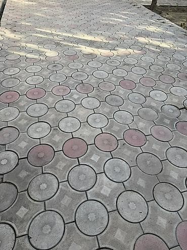 битоные: Тротуарная плитка, Другая модель, Бетонная, Для двора, Б/у — 1