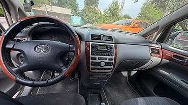 редуктор раф4: Toyota Avensis Verso: 2002 г., 2 л, Механика, Бензин, Минивэн — 7