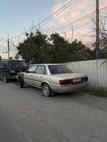 Транспорт: Toyota Camry: 1989 г., Бензин, Седан — 5