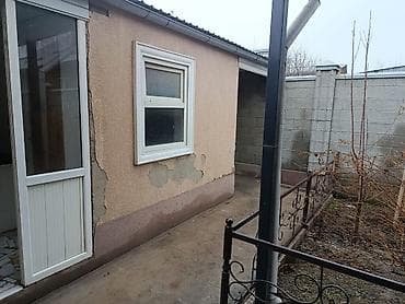 Продаётся частный дом с приусадебным участком и большим навесом для