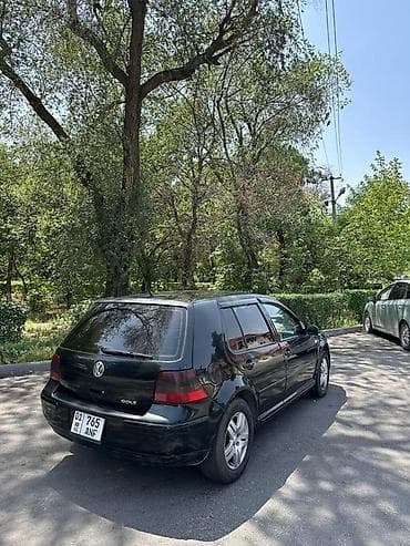 Транспорт: Volkswagen Golf: 2003 г., 2 л, Автомат, Бензин, Хэтчбэк — 3