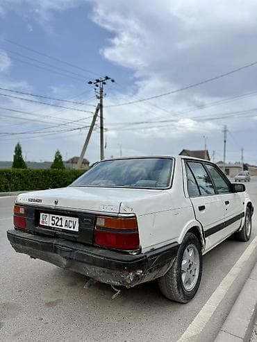 626: Mazda 626: 1986 г., 2 л, Механика, Бензин, Седан — 3