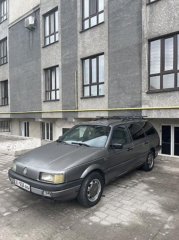 Унаа сатуу: Volkswagen Passat: 1988 г., 1.8 л, Кол менен иштөөчү, Газ, Универсал — 2