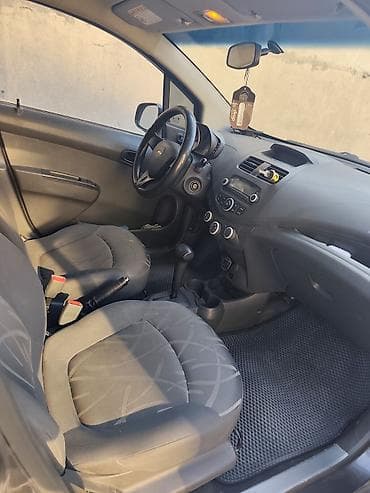 спаре: Chevrolet Spark: 2014 г., 1 л, Автомат, Газ, Хэтчбэк — 4