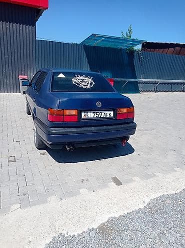 Volkswagen Vento: 1993 г., 1.8 л, Механика, Бензин, Седан
