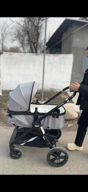 Срочно продаю люлька+ автокресло в комплекте, модель; INING BABY