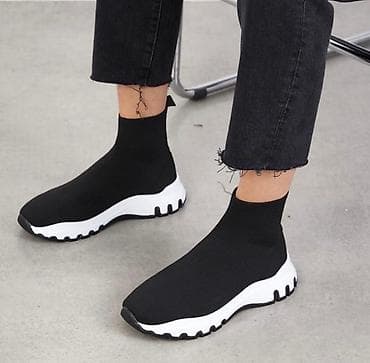 Үлпөт көйнөктөрү жана аксессуарлар: Кроссовки -носки 
Производство Турция
Размер 38! — 1