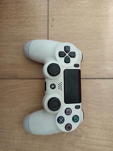 4 pin: Беспроводные геймпады Sony DualShock 4 (PS4) - Модели: оригинальные — 4