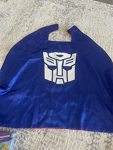 transformer: Б/у Детский костюм Трансформера (Оптимус Прайм) Комплектация: - — 3