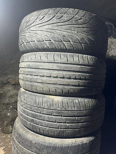 Комплект из 4 летних шин для легкового автомобиля. 245/45/18