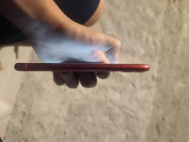 оригинальные аирподсы 1: IPhone 11, цвет (PRODUCT)RED - Память: не указана на фото (iOS с меню — 9