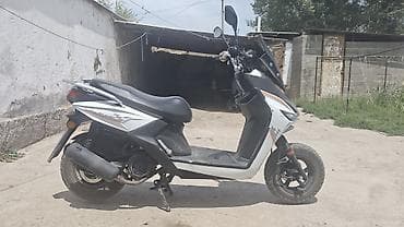 suzuki shift: Скутер 50–80 см³ (карбюраторный, вариатор). Городско‑эндурный дизайн с — 3