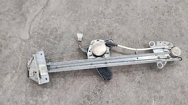 Автозапчасти: Mazda 121 стеклоподбемник, Мазда 121 стеклоподьемник Передний левый — 1