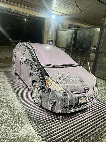 меняю на приус: Toyota Prius: 2012 г., 1.8 л, Автомат, Гибрид, Хэтчбэк — 2
