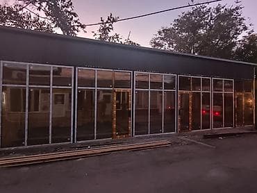 Панорамные алюминиевые витражи/фасадное остекление для коммерческих at lalafo.kg Панорамные алюминиевые витражи/фасадное остекление для коммерческих