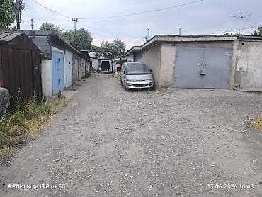 Вагоны: Продаю или меняю на авто. желательно обмен на авто, примерно- год — 4
