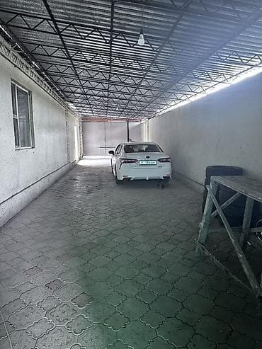 hostel osh: Продается частный дом с большим навесом и двором.поселке Манас участок — 2
