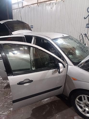 форд фокус капот: Ford Focus: 2001 г., 1.6 л, Механика, Бензин, Хэтчбэк — 4
