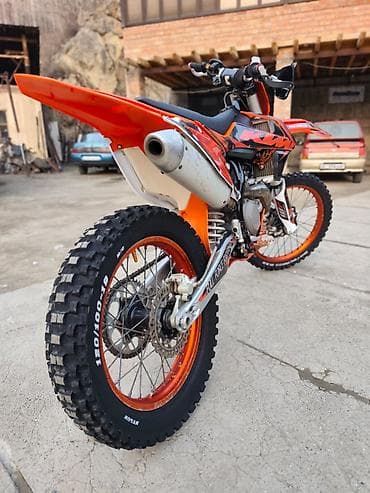 Скутерлер: Эндуро/кросс мотоцикл KTM (оранжево‑черный), подготовленный для — 4