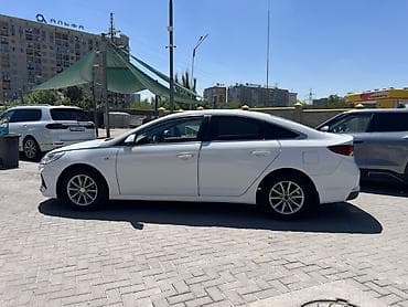 экономичный авто: Hyundai Sonata: 2019 г., 2 л, Автомат, Газ, Седан — 9