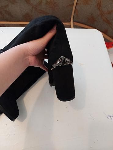 Высокие женские сапоги-ботфорты из чёрного велюра/замши. - Фасон