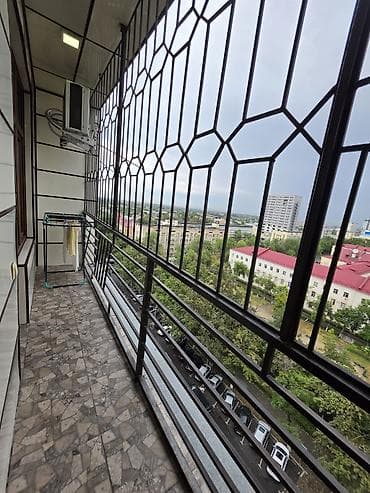 Кыймылсыз мүлк: Койка место 8000, В центре города (район филармонии) сдаётся комната — 4