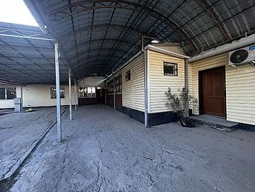 продаю дом в баят: Одноэтажный дом с просторным крытым двором/навесом на всю площадь — 2