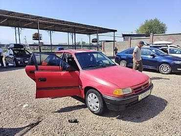 120 prado: Opel Astra: 1992 г., 1.6 л, Механика, Бензин, Хэтчбэк — 4