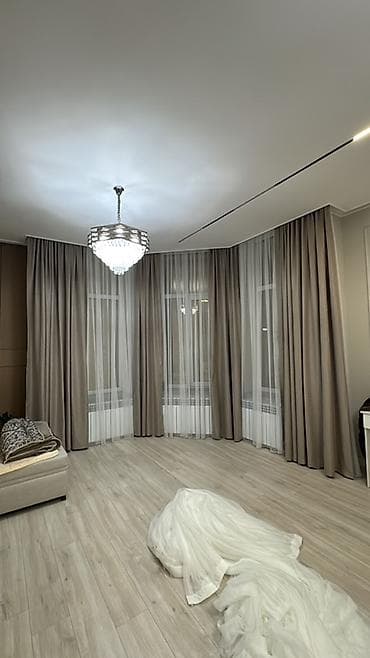 Комплект штор для гостиной/спальни - Двухслойное оформление: плотные