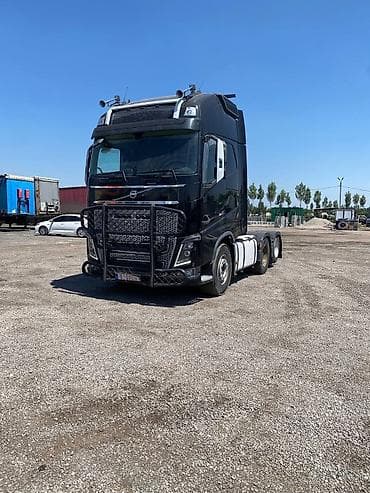 Транспорт: Тягач, Volvo, 2015 г., Без прицепа — 3