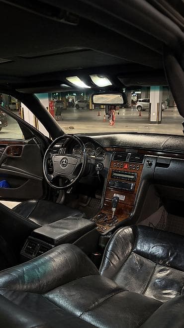220 mers: Mercedes-Benz E-Class: 1999 г., 4.3 л, Автомат, Бензин, Седан — 7