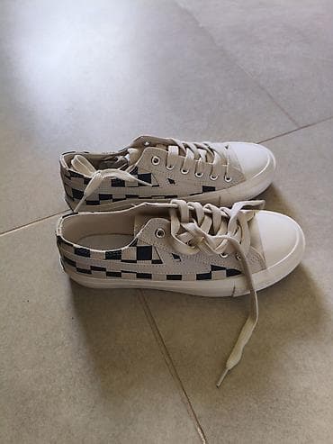 Кеды низкие, бежевые с темно‑синим геометрическим принтом. - Материал — 1