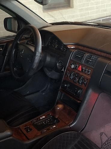 мотор тайга: Mercedes-Benz E-Class: 1999 г., 3.2 л, Автомат, Бензин, Седан — 10