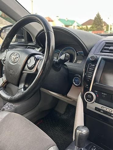 Toyota Camry: 2013 г., 2.5 л, Автомат, Гибрид, Седан — 7