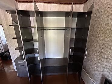 комоды бишкек: Кровать 160x200, шкаф 230х195х55 туалетный столик и комод в новом — 9