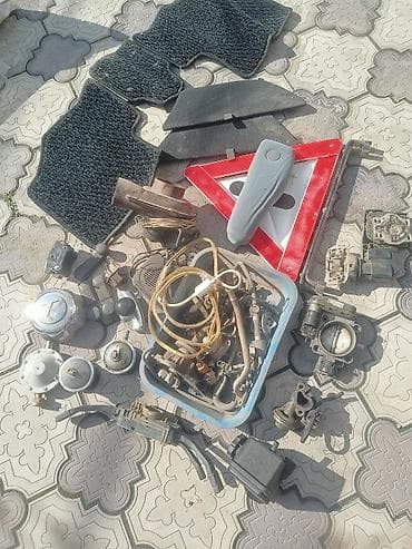 автол: Автозапчасти и аксессуары — подборка одним лотом Состав на фото: - — 5