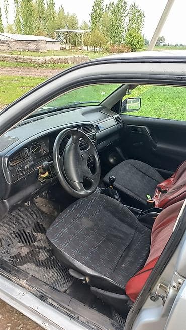 авто насос: Volkswagen Vento: 1993 г., 1.8 л, Ручные, Бензин, Седан — 5