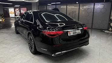 Транспорт: Mercedes-Benz S-Class: 2023 г., 3 л, Автомат, Бензин, Седан — 2