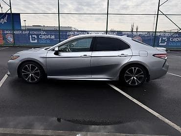 prius v: Toyota Camry: 2019 г., 2.5 л, Автомат, Гибрид, Седан — 6