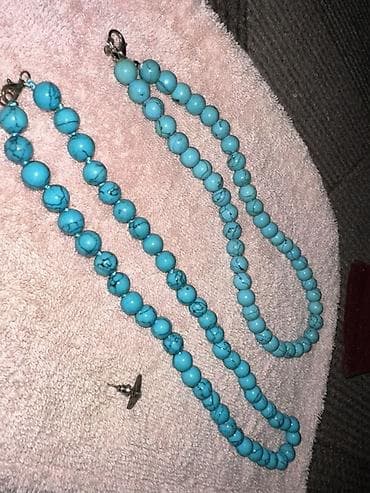 украшеня: Набор бирюзовой бижутерии/украшений в едином стиле. Состав: - Бусы — 5