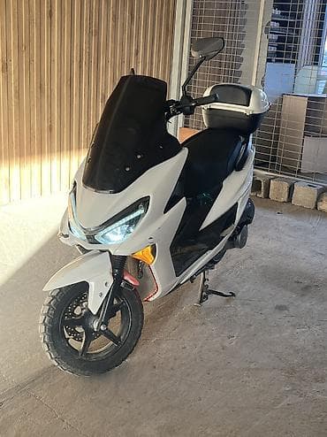 аккумулятор скутер купить: Макси-скутер Yamaha, 150 куб. см, Бензин, Б/у — 2