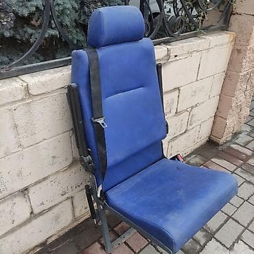 18 мест: Автобусное сиденье — 3