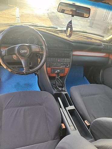 радар авто: Audi S4: 1993 г., 2 л, Кол менен иштөөчү, Бензин — 10