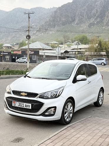 машины до 10000 долларов: Chevrolet Spark: 2018 г., 1 л, Бензин, Хэтчбэк — 2